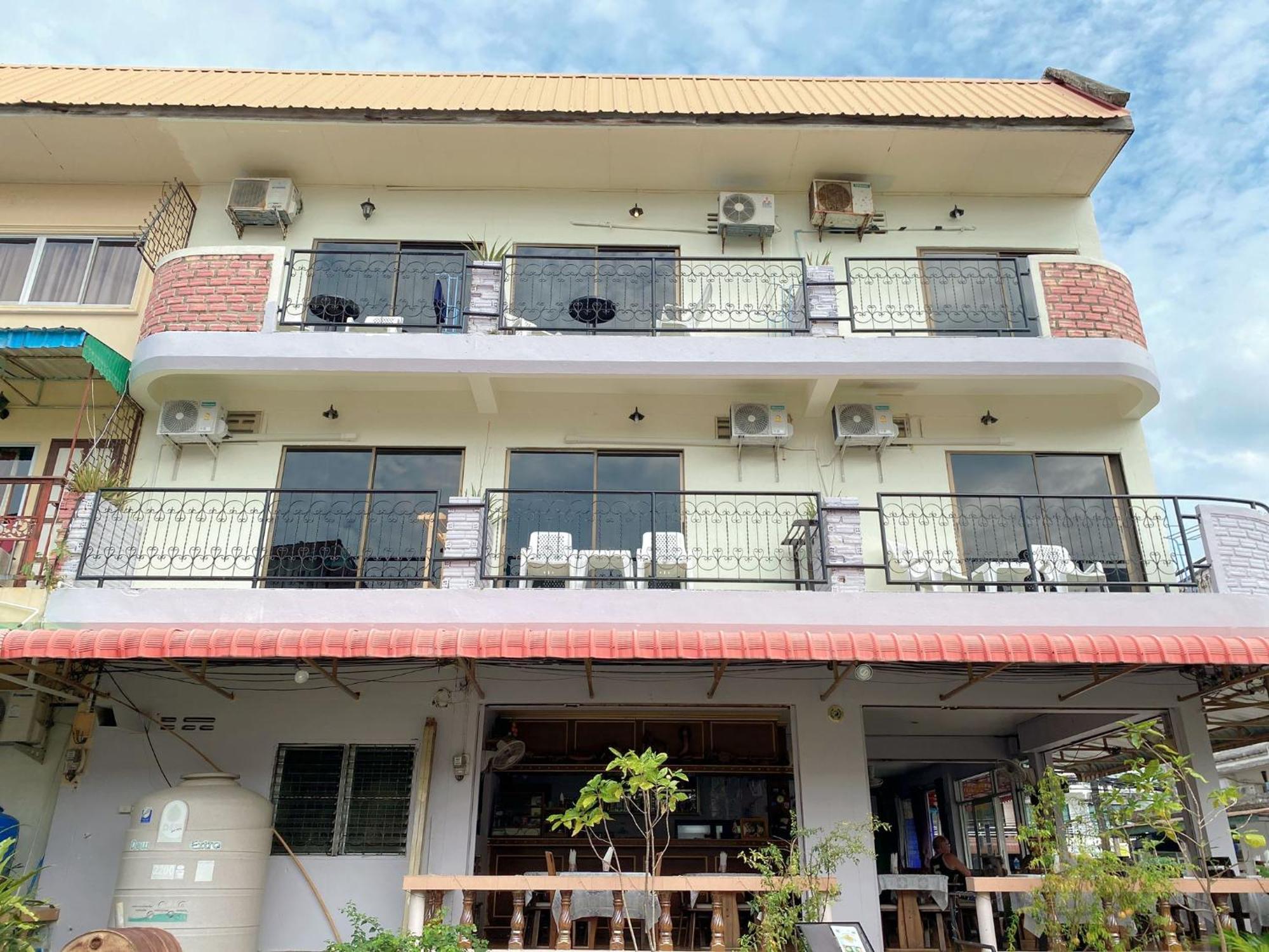 2 Vikings Guesthouse Karon Exterior photo